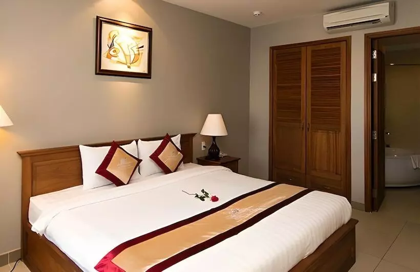 Fotos del hotel Reddoorz Premium White Lion:  10