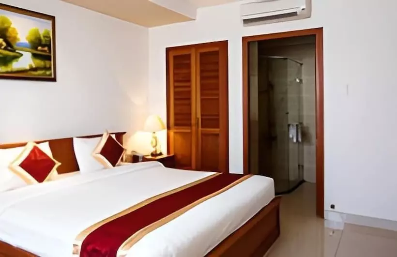 Fotos del hotel Reddoorz Premium White Lion:  16