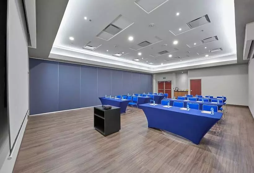 Fotos del hotel City Express Merida:  6