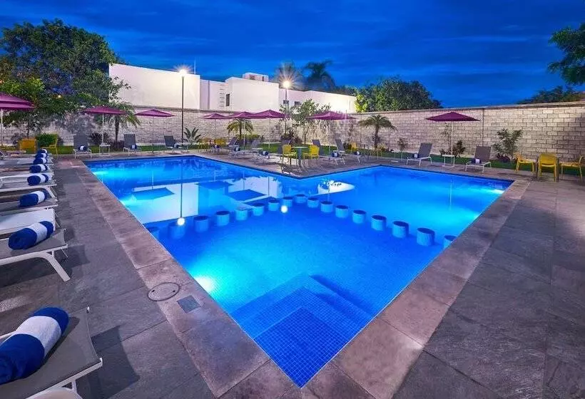 Fotos del hotel City Express Merida:  2