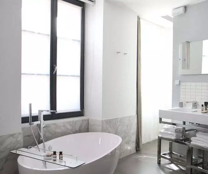 Fotos del hotel Hôtel Quatorze:  16