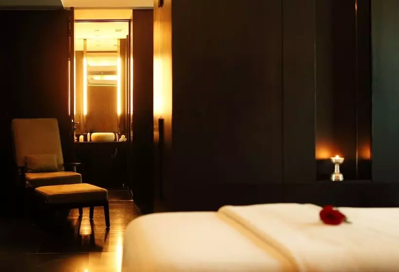 Fotos del hotel The Lodhi – A Member Of The Leading Hotels Of The World:  2