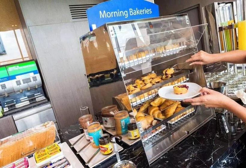 Fotos del hotel Holiday Inn Express Bangkok Siam, An Ihg   Sha Extra Plus:  24