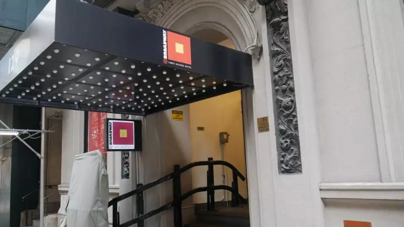 Fotos del hotel 46 Times Square:  4