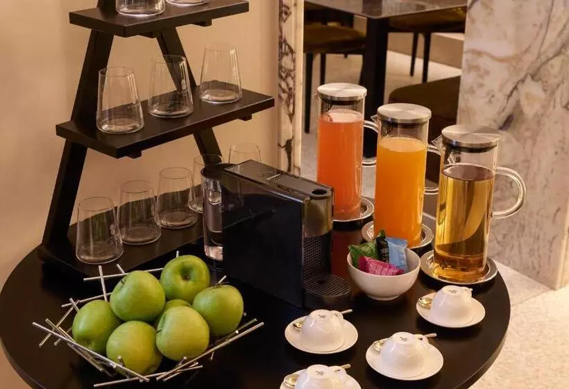 Fotos del hotel Fontanella Borghese:  11