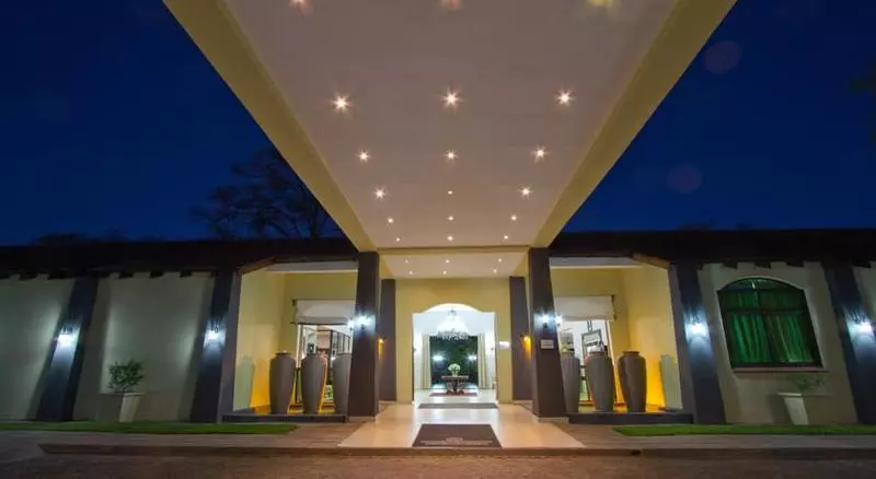 Fotos del hotel Protea  By Marriott Livingstone:  6