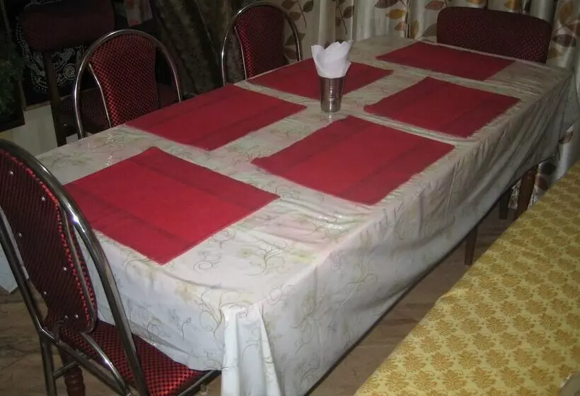 Fotos del hotel Sonnetta Residency:  12