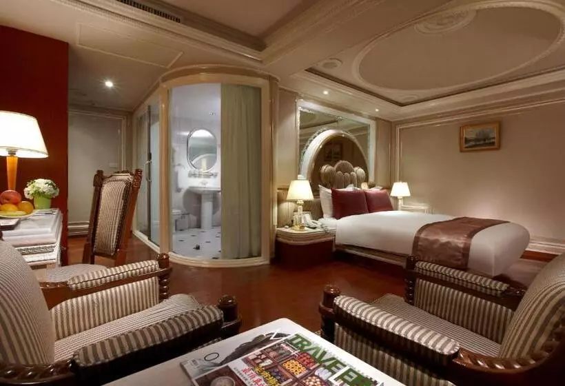 Fotos del hotel Charming Castle:  16