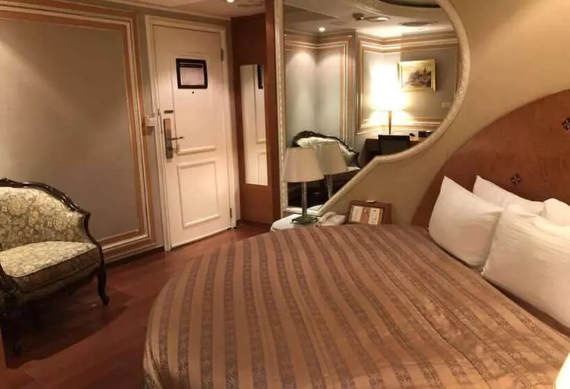 Fotos del hotel Charming Castle:  18