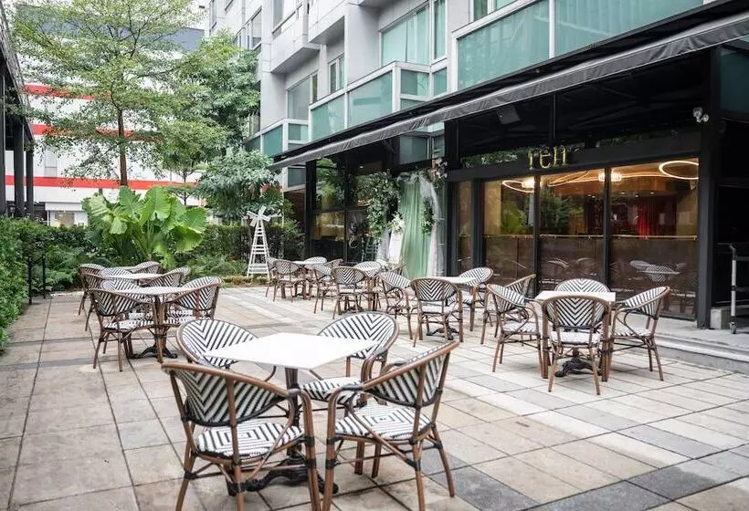 Fotos del hotel Home Hotel:  8