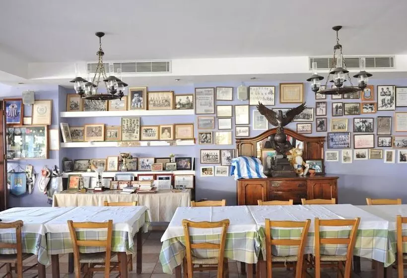 Fotos del hotel Captain Karas Holidays Apartments:  18