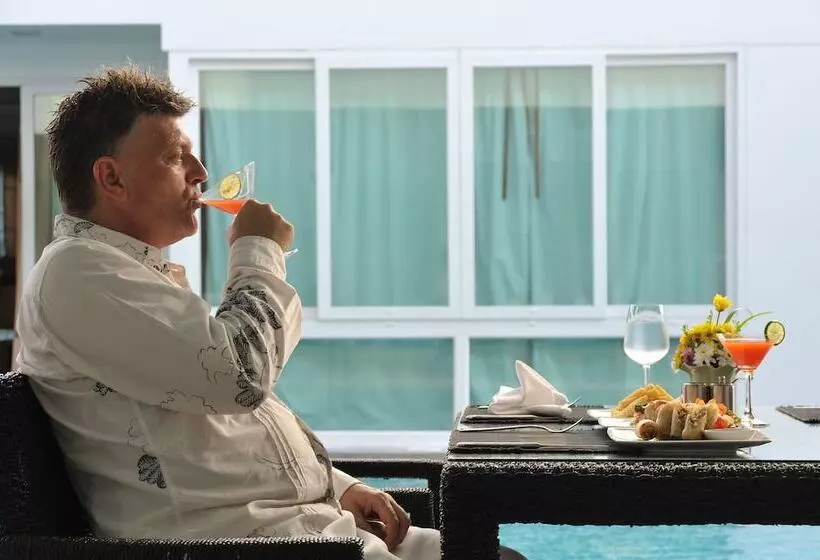 Fotos del hotel The Palms, Kamala Beach  Sha Extra Plus:  11