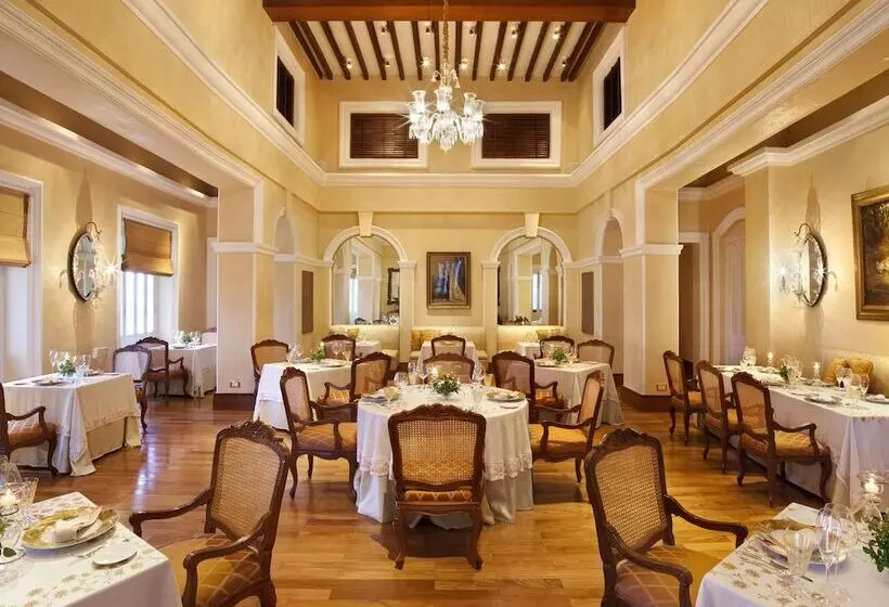 Fotos del hotel Taj Falaknuma Palace:  13