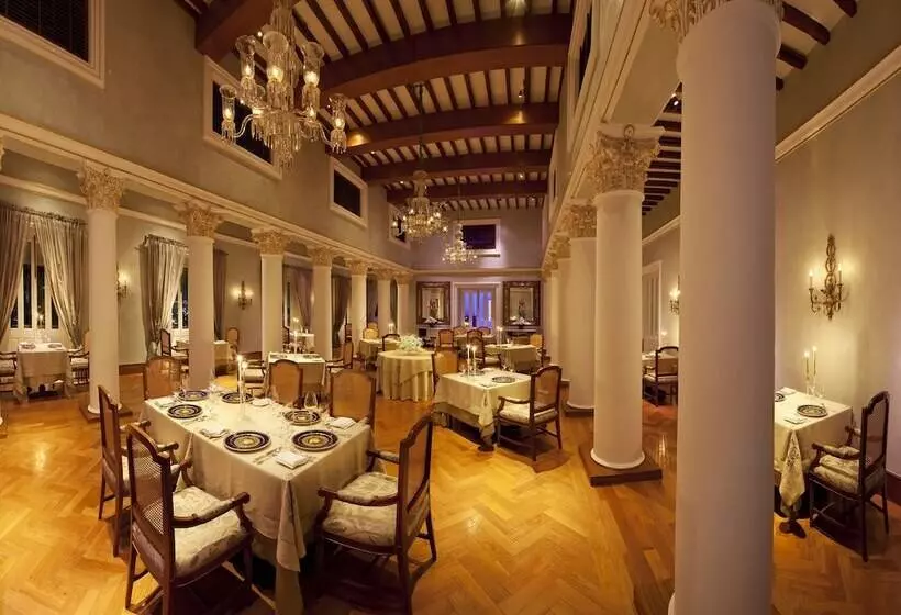 Fotos del hotel Taj Falaknuma Palace:  16