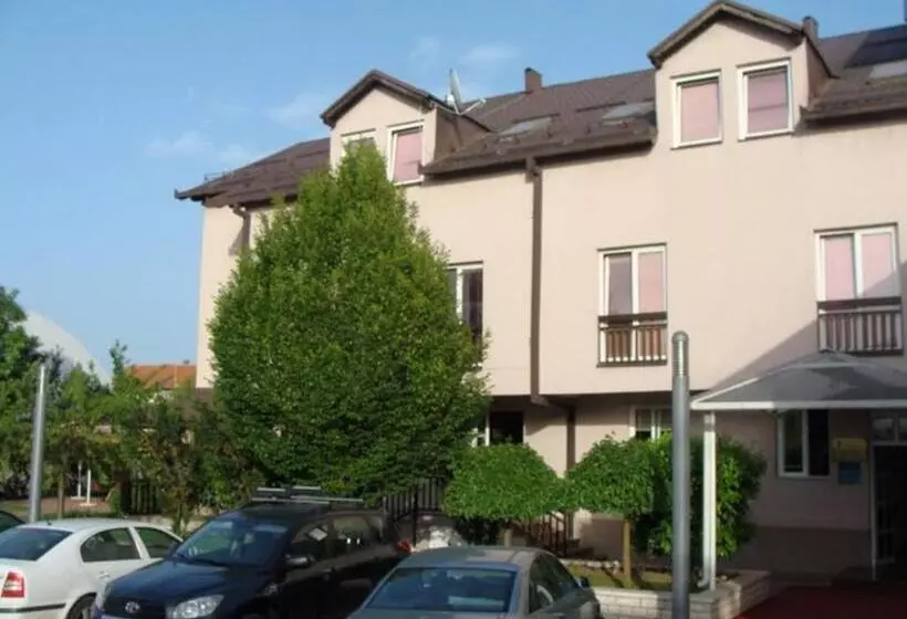 Fotos del hotel Delminium:  12