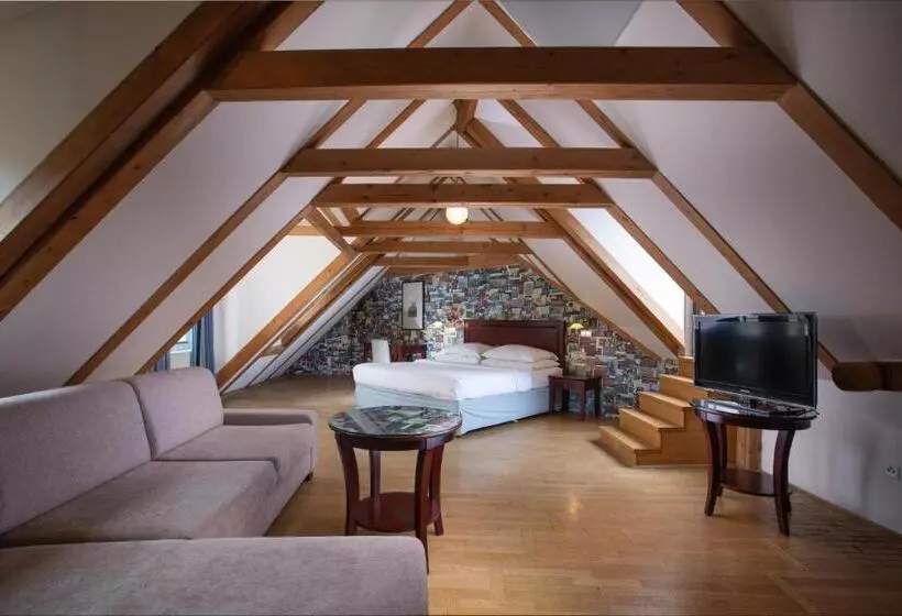 Fotos del hotel Orea Place Charles Bridge:  16