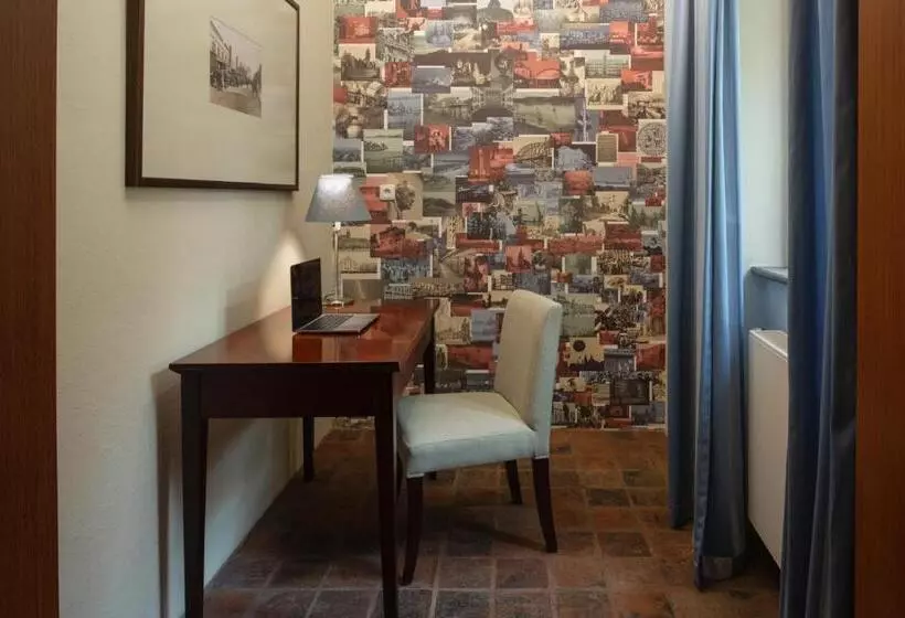 Fotos del hotel Orea Place Charles Bridge:  25