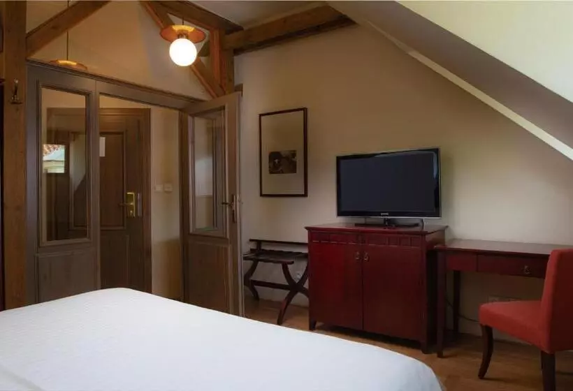 Fotos del hotel Orea Place Charles Bridge:  8