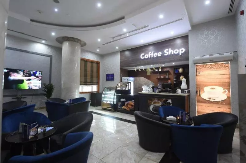 Fotos del hotel Dabab Hotel By Warwick:  22