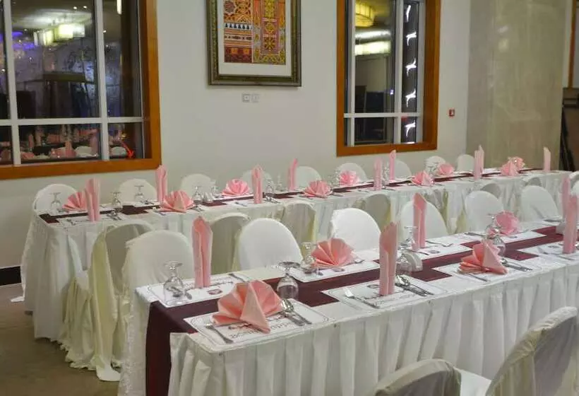 Fotos del hotel Dabab Hotel By Warwick:  20