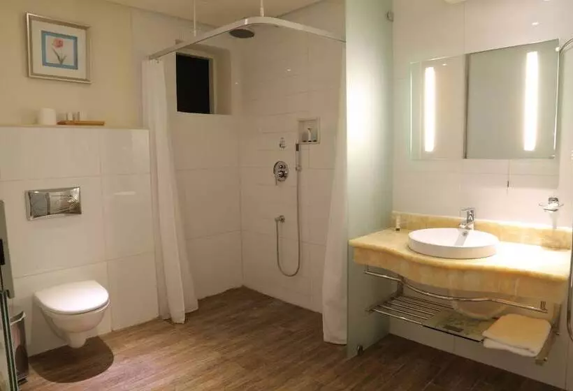 Fotos del hotel Dabab Hotel By Warwick:  28