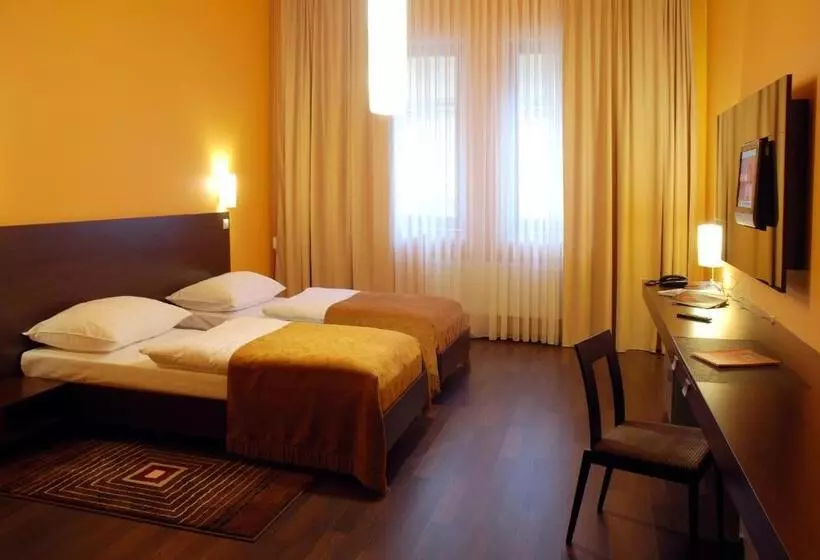 Fotos del hotel Zlaty Dukat:  9