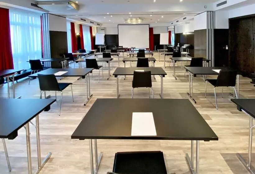 Fotos del hotel Dormero  Düsseldorf:  4