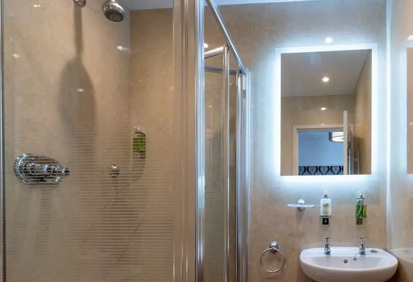 Fotos del hotel Holly Lodge Guest House:  12