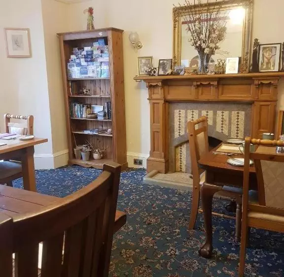 Fotos del hotel Cedar Villa Guest House:  10