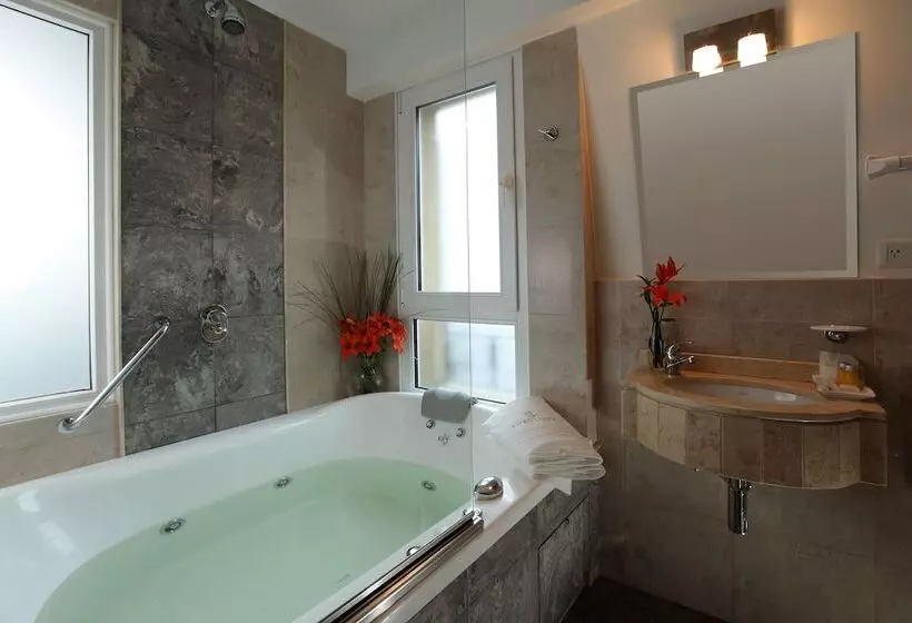 Fotos del hotel Europlaza Hotel & Suites:  17