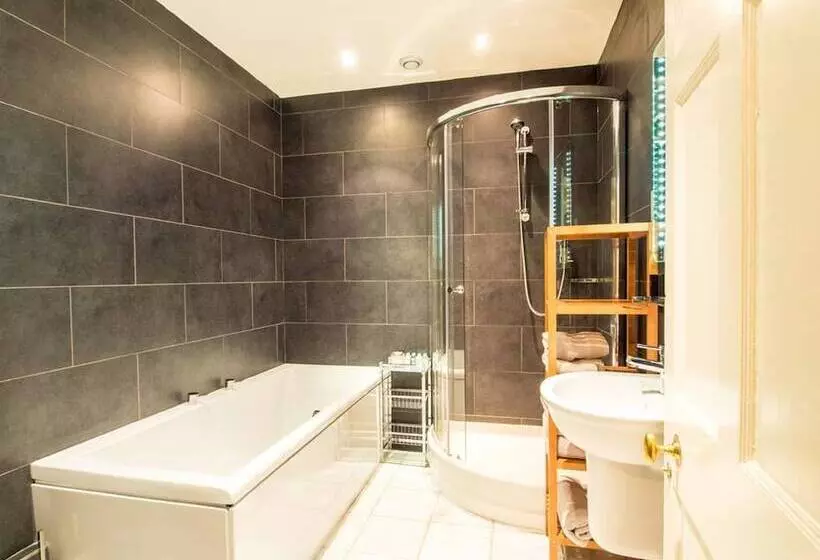 Fotos del hotel Six Brunton Place:  17