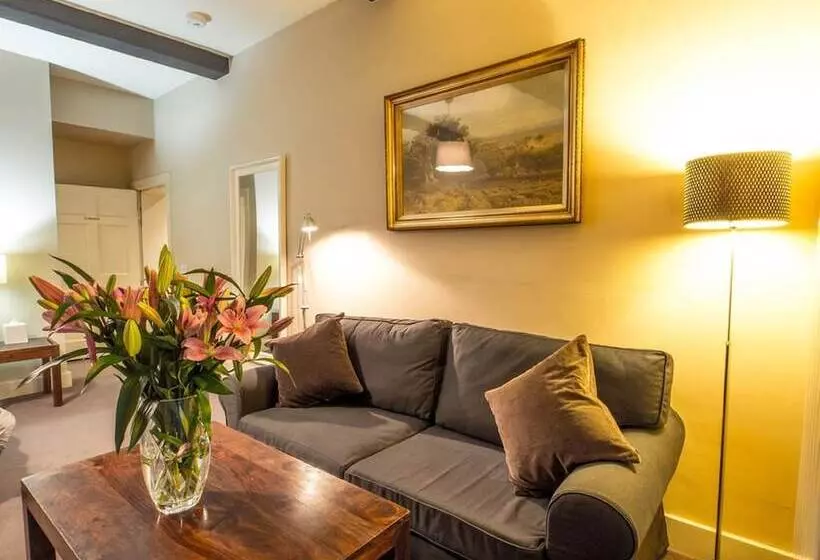 Fotos del hotel Six Brunton Place:  25