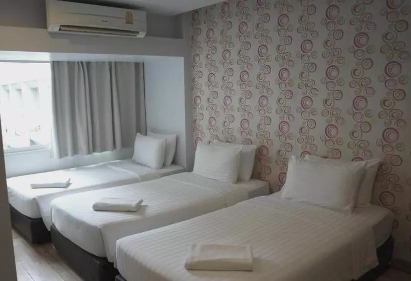 Fotos del hotel Nantra Silom:  6