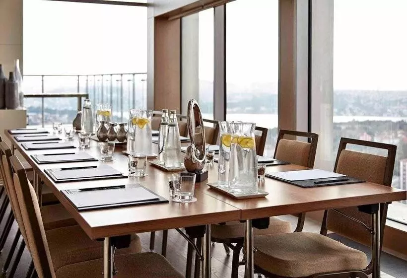 Fotos del hotel Renaissance Istanbul Polat Bosphorus:  11