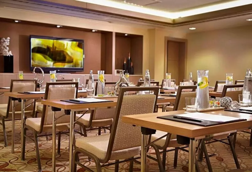 Fotos del hotel Renaissance Istanbul Polat Bosphorus:  7