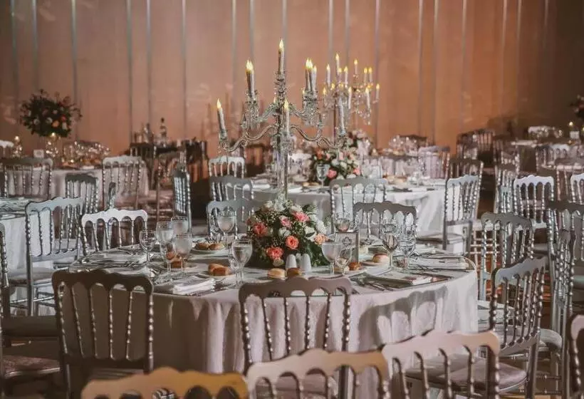 Fotos del hotel Renaissance Istanbul Polat Bosphorus:  5