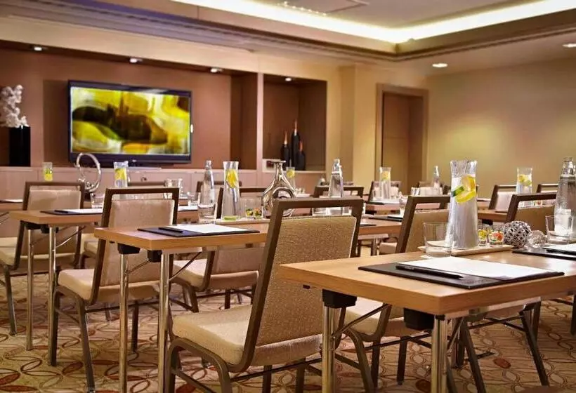 Renaissance Istanbul Polat Bosphorus