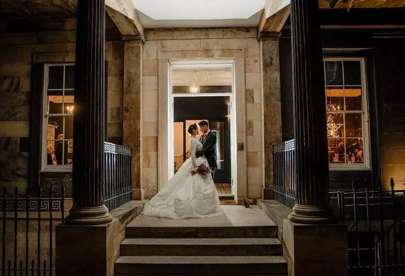 Fotos del hotel No. 11 Boutique  & Brasserie:  14