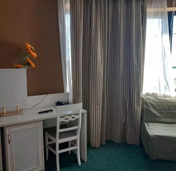 Fotos del hotel Cervara Park:  24