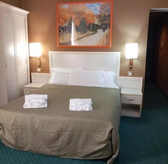 Fotos del hotel Cervara Park:  20