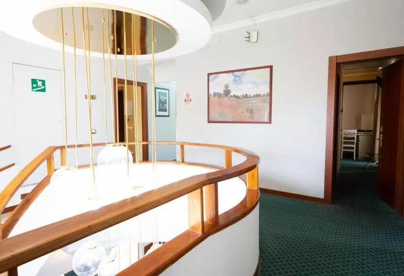 Fotos del hotel Cervara Park:  13