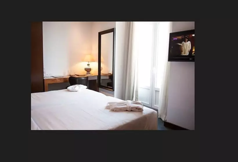 Fotos del hotel Lisboa Carmo:  7