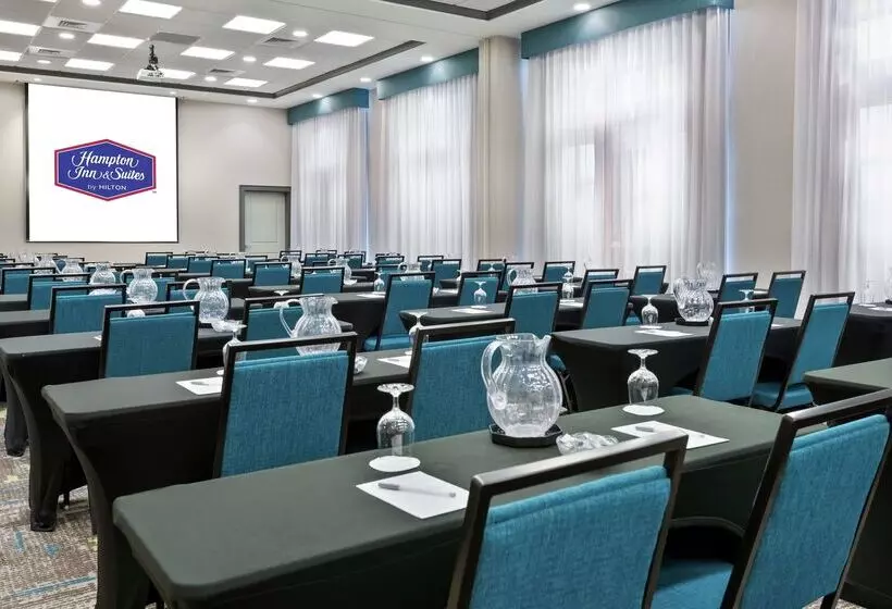 Fotos del hotel Hampton Inn & Suites Orlando Airport At Gateway Village:  5