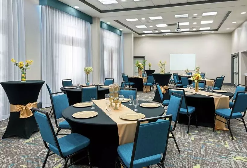 Fotos del hotel Hampton Inn & Suites Orlando Airport At Gateway Village:  18