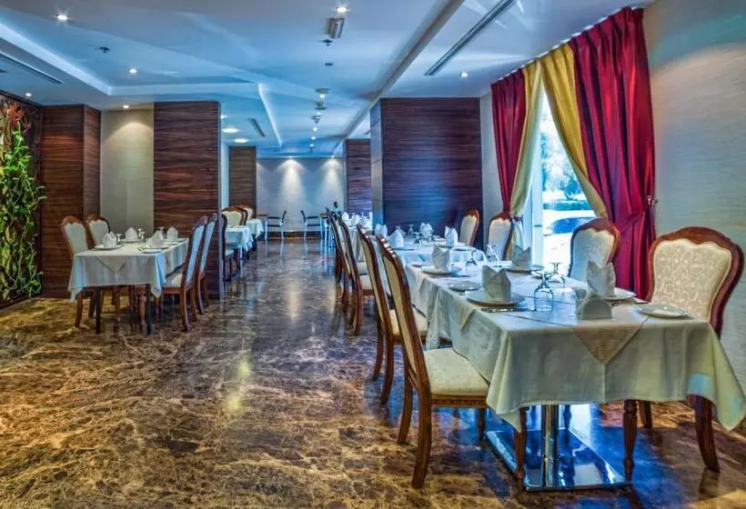 Fotos del hotel Executive Suites By Mourouj Gloria:  11