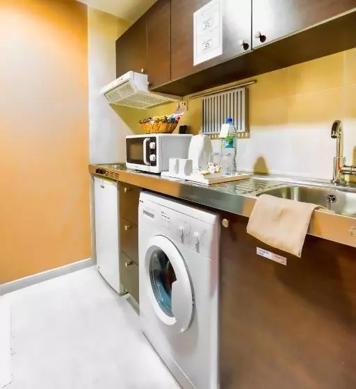 Fotos del hotel Executive Suites By Mourouj Gloria:  12