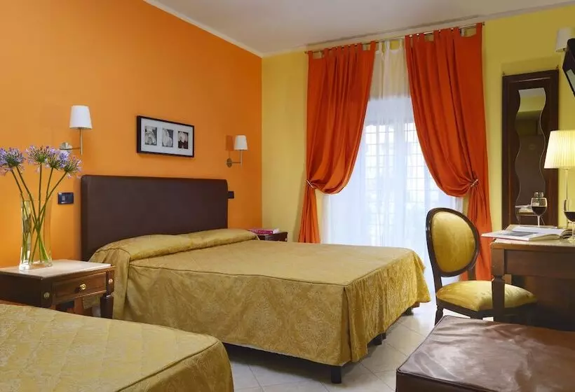 Fotos del hotel Tuscolana:  3