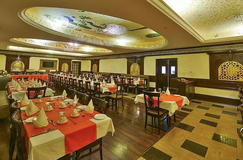 Fotos del hotel Desert Tulip  & Resort:  4