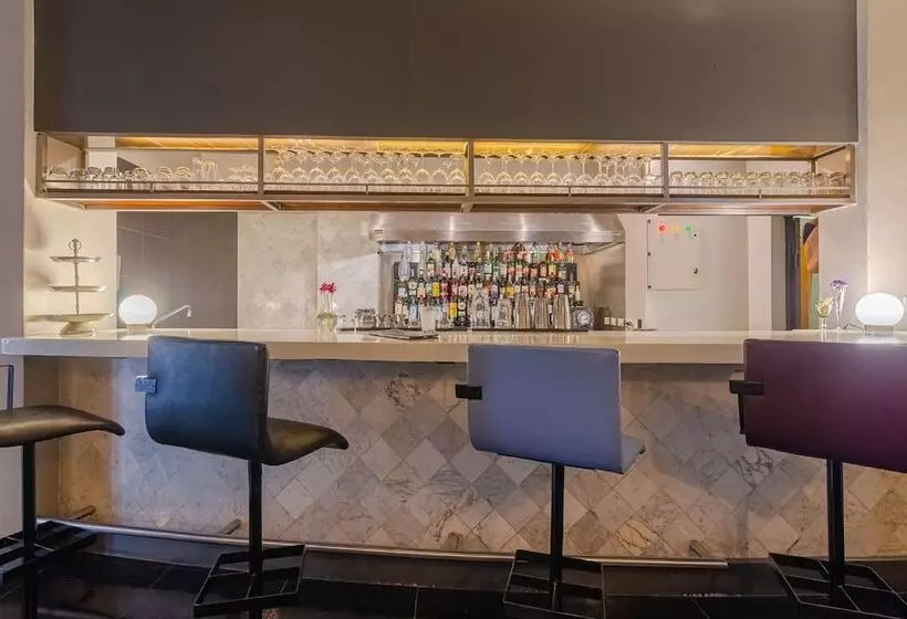 Fotos del hotel Prodeo Hotel + Lounge:  3