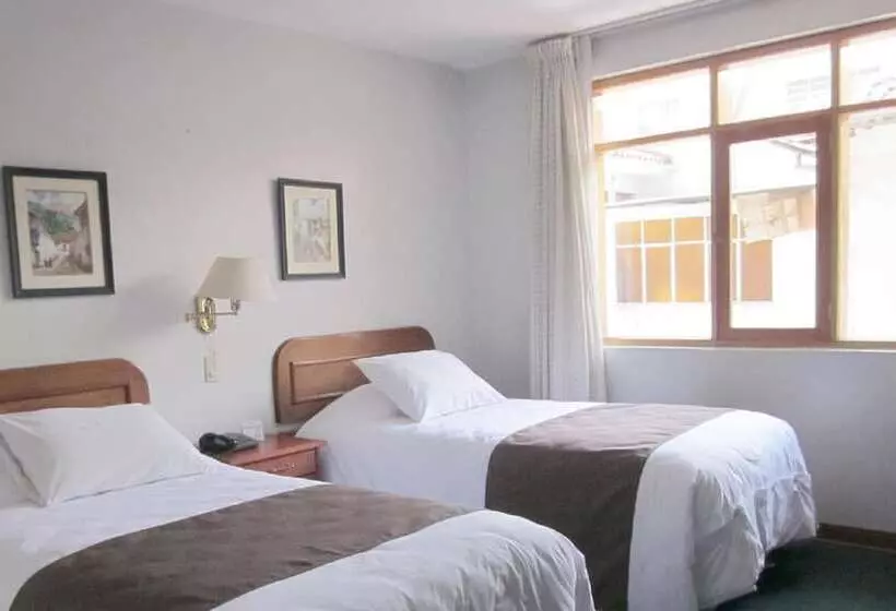 Fotos del hotel Emperador Plaza:  24